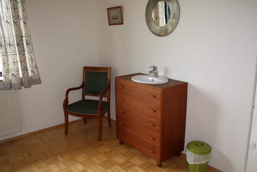Guesthouse Gimbur Reykjarholl Buitenkant foto